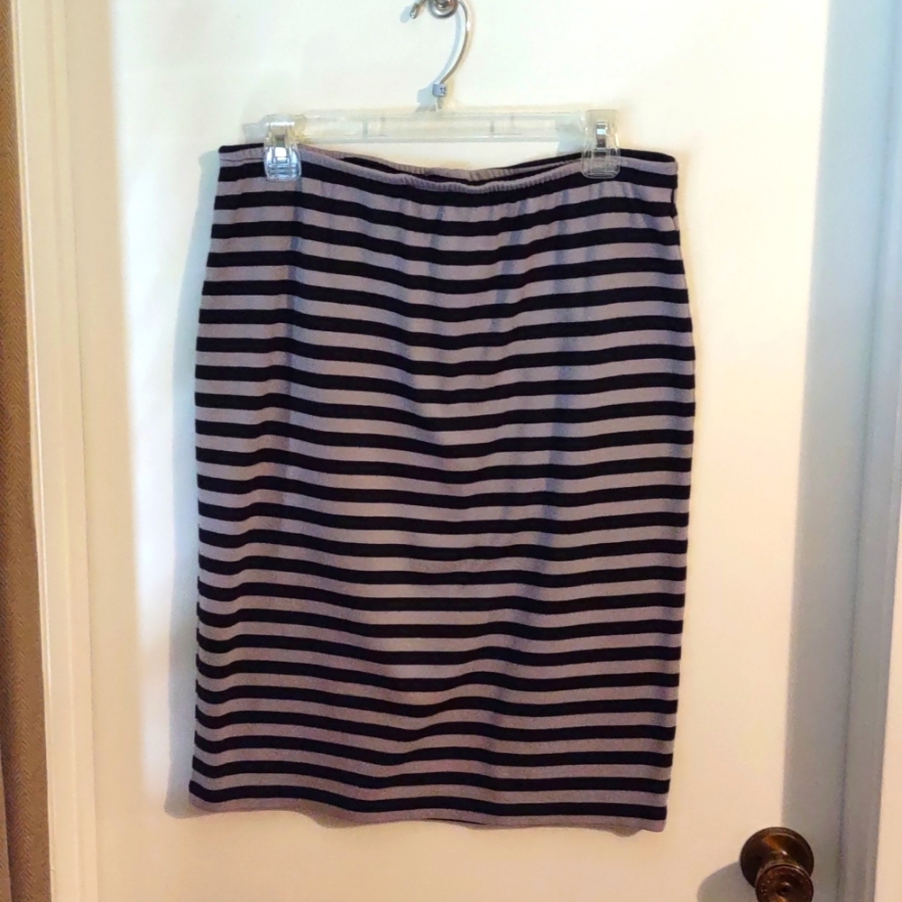 Metaphor xl pencil skirt